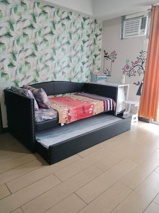Cubao Manhattan Heights, Unit 8Bc Tower B, 1 Br Манила Экстерьер фото