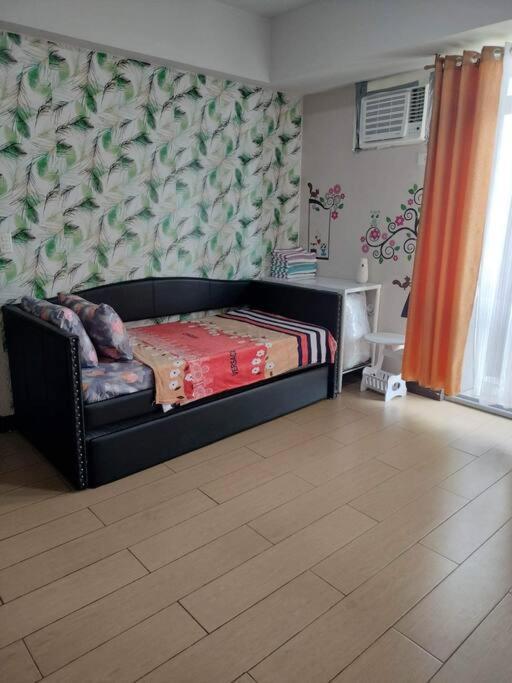 Cubao Manhattan Heights, Unit 8Bc Tower B, 1 Br Манила Экстерьер фото
